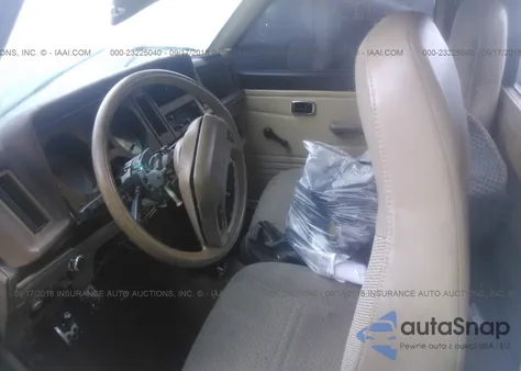 1988 Ford Ranger z USA, uszkodzony, nr VIN 1FTBR10A0JUD22225